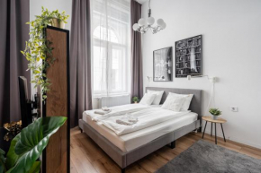E32- Boutique Apartments, Best Location. By BQA